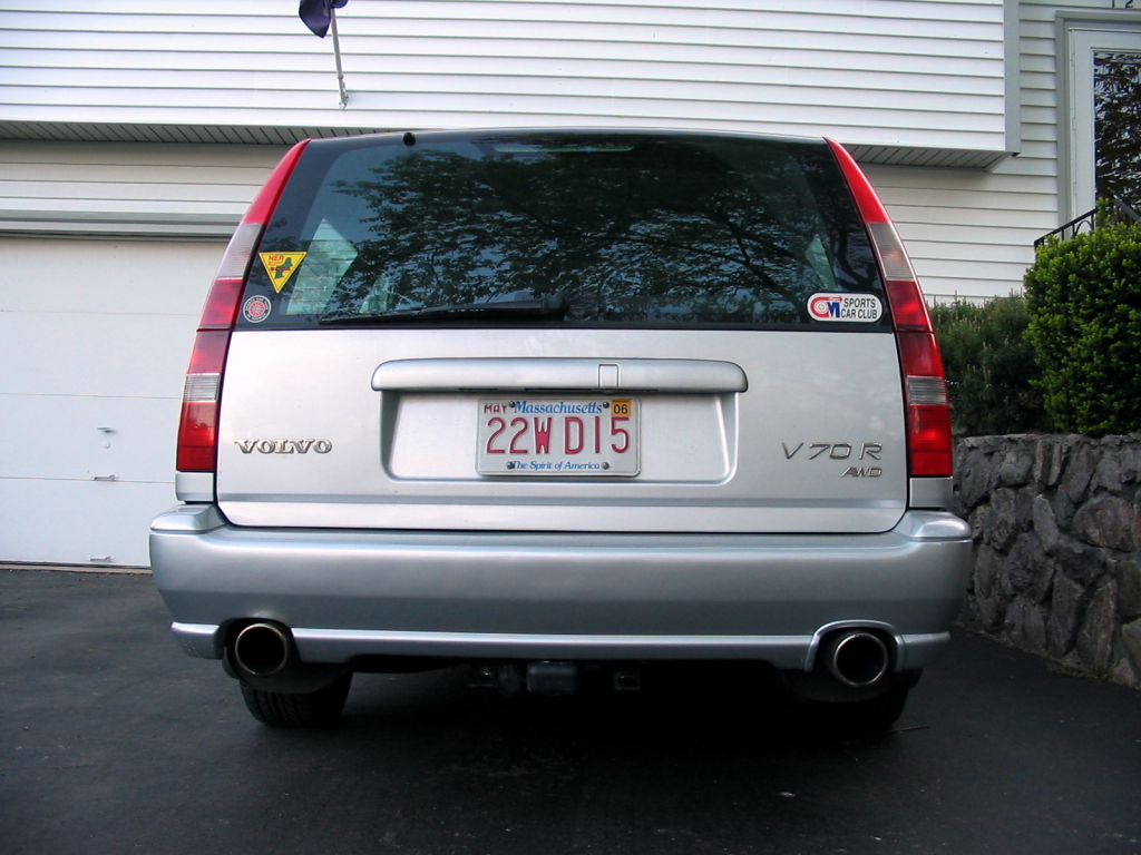 picture of the back of a Volvo V70R station wagon